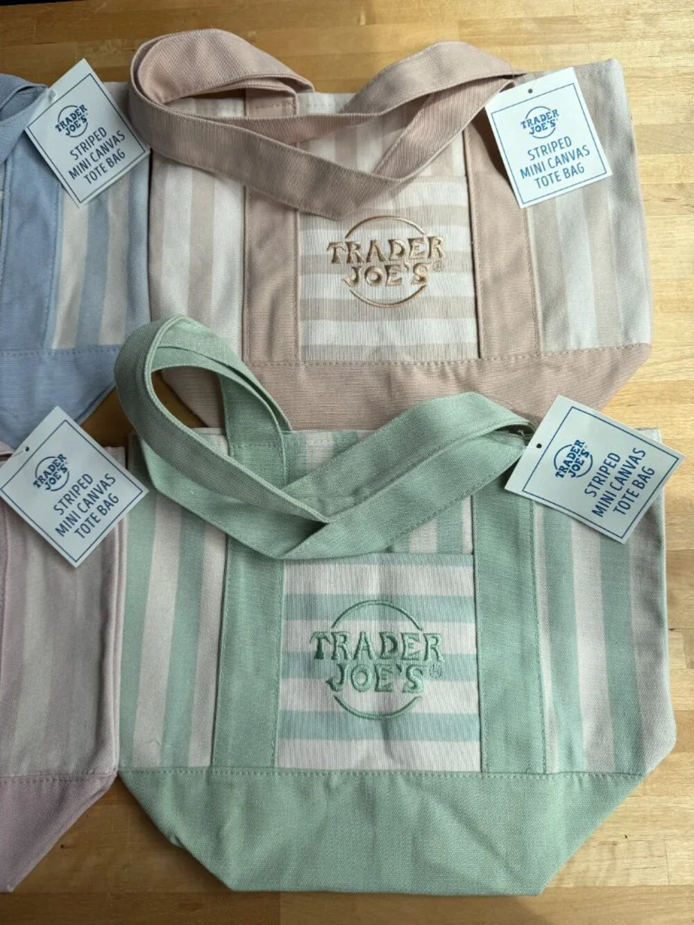 🌸 Score 4 TJ's bags! Ships 🚀! 5 star reviews! Perfect to pack NEEDOH’s in!